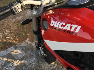 Ducati Monster 796 2010-thumb-7