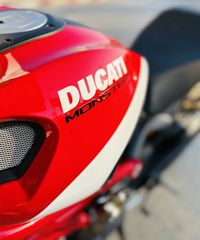 Ducati Monster 796 2010-thumb-52