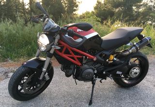 Ducati Monster 796 2010-thumb-14