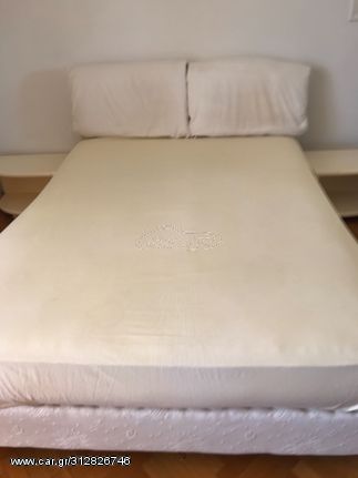 Διπλό κρεβάτι με υπόστρωμα και Κεφαλάρι 