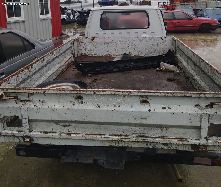 MITSUBISHI L300