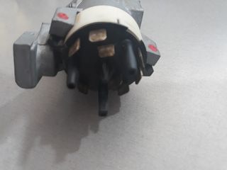 ΔΙΑΚΟΠΤΗΣ ΜΙΖΑΣ ΜΕ ΕΠΑΦΗ ΚΑΙ ΚΛΕΙΔΙ AUDI A4 1995-2000-thumb-2