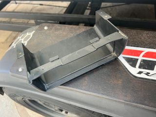 Land Rover defender-thumb-2