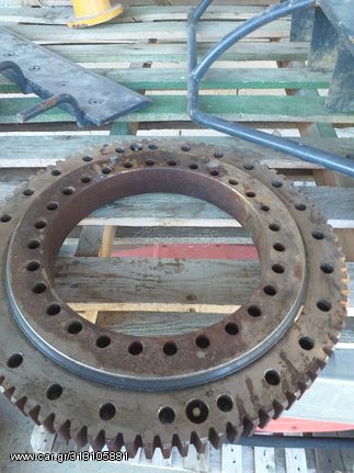 γραναζι  απo περιστροφη γερανου