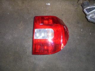 Φανάρι Πίσω Δεξί για SKODA YETI (2009 - 2014) | Kiparissis - The King Of Parts