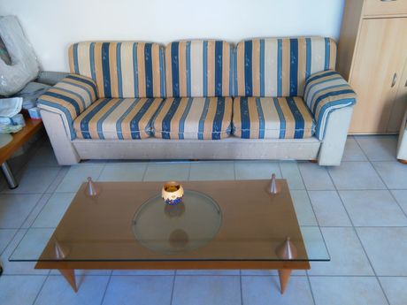 Καναπές 3θέσιος με τραπέζι σαλονιού
