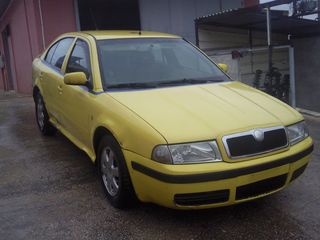 Skoda Octavia 2004-thumb-3