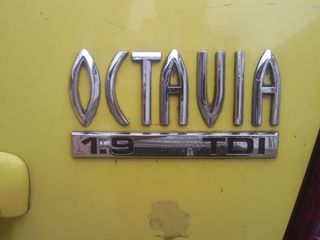 Skoda Octavia 2004-thumb-13