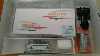 ISUZU GIGA TRACTOR 1:32 -thumb-4