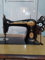 Singer sewing maschine year 1923