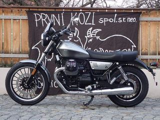 Moto Guzzi '23 V9 ROAMER E5