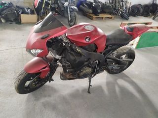 Honda CBR 1000RR  '08-thumb-2