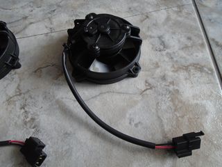 X -MAX-250CC 4 ΤΡΥΠΕΣ ΒΕΝΤΙΛΑΤΕΡ-thumb-1