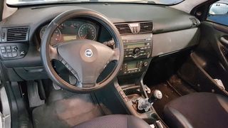 Fiat Stilo 2003-thumb-5