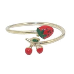 Παιδικό δαχτυλίδι από ασήμι επιχρυσωμένο με παράσταση φράουλες με σμάλτο ανοικτό για όλα τα μεγέθη
Θα φροντίσουμε για τη συσκευασία δώρου