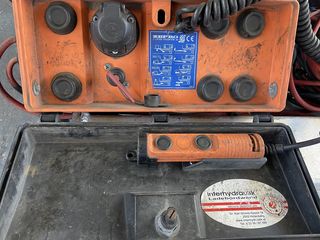 ΥΔΡΑΥΛΙΚΗ ΠΟΡΤΑ 2000 kg ZEPRO-thumb-3