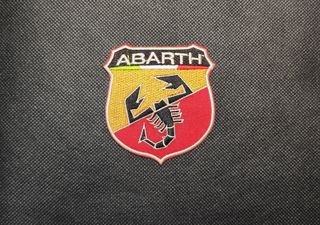 Fiat Abarth Αυτοκόλλητο Κεντητό Σήμα για Καπέλα Μπλούζες Καθίσματα