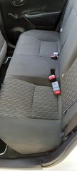 Toyota Yaris 2013-thumb-5