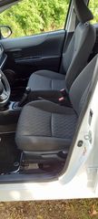 Toyota Yaris 2013-thumb-7