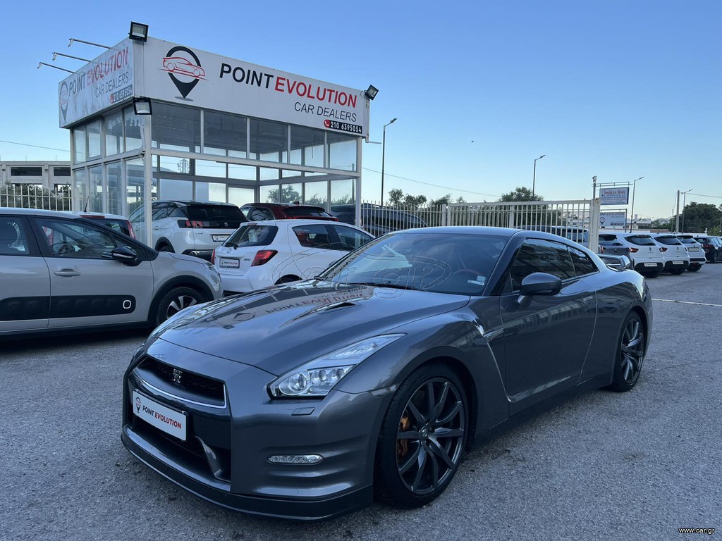Nissan GT-R 2014 black edition