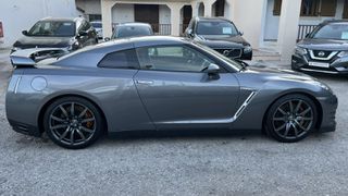 Nissan GT-R 2014 black edition-thumb-14
