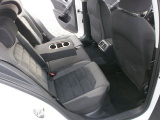 Volkswagen Golf 2018 1.6 TDI-thumb-14