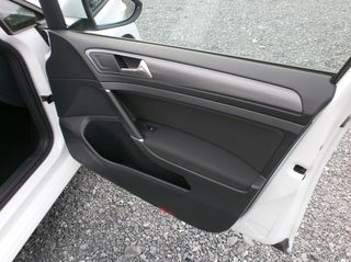 Volkswagen Golf 2018 1.6 TDI-thumb-15