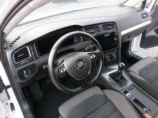 Volkswagen Golf 2018 1.6 TDI-thumb-21