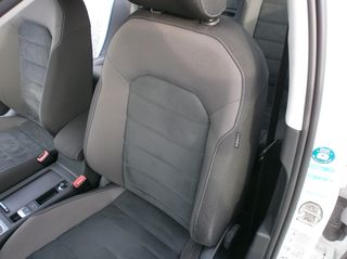 Volkswagen Golf 2018 1.6 TDI-thumb-23