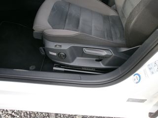 Volkswagen Golf 2018 1.6 TDI-thumb-24