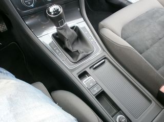 Volkswagen Golf 2018 1.6 TDI-thumb-31