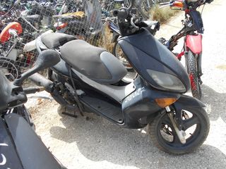 YAMAHA XQ 125 MAXSTER-thumb-3