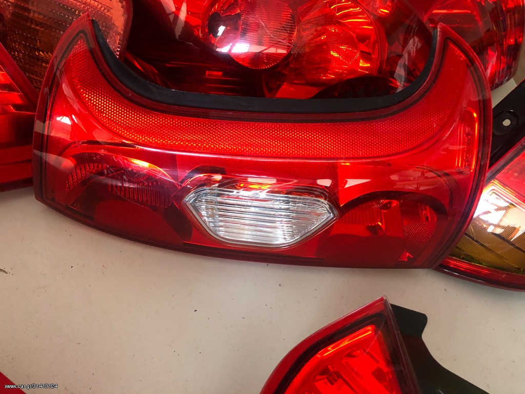 Φανάρια πίσω fiat panda 