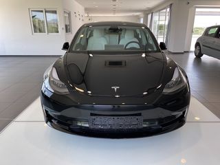 Tesla Model 3 2021 PERFOMANCE -thumb-6