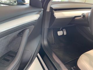 Tesla Model 3 2021 PERFOMANCE -thumb-12