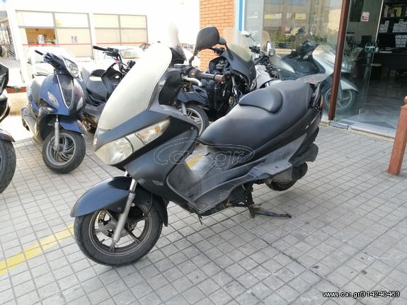 Suzuki Burgman 200 ΓΙΑ ΑΝΤΑΛΛΑΚΤΙΚΑ ΚΟΜΜΑΤΙ ΚΟΜΜΑΤΙ 