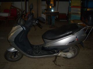 ΠΩΛΟΥΝΤΑΙ ΑΝΤΑΛΛΑΚΤΙΚΑ ΓΙΑ PEUGEOT ELYSEO 50-thumb-2