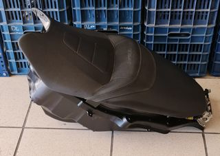 YAMAHA T-MAX 530 2017/2019 ΣΕΛΑ ΘΕΡΜΕΝΟΜΕΝΗ ΚΟΥΒΑΣ ΚΛΕΙΔΑΡΙΑ -thumb-2