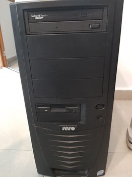 PC VERO Core2Quad / 4GB / 500GB / DVD-RW / FDD