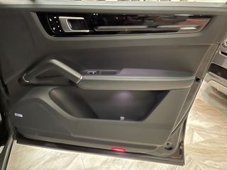 Porsche Cayenne 2019 HYBRID PLUG IN PANORAMA-thumb-45