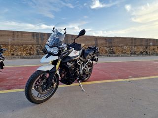 Triumph Tiger 800 2011-thumb-16