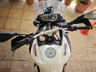 Triumph Tiger 800 2011-thumb-5