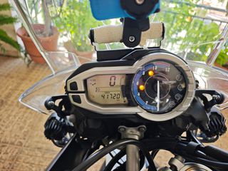 Triumph Tiger 800 2011-thumb-6