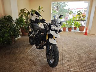 Triumph Tiger 800 2011-thumb-15