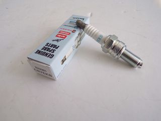 ΜΠΟΥΖΙ NGK CR7EKB SCOOTER 350<>850 2ΑΚΙΔΕΣ ΚΩΔ. 829981