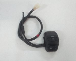 ΔΙΑΚΟΠΤΗΣ ΦΩΤΩΝ ΔΕΞΙΑ GILERA DNA 50-GP EXP ΚΩΔ.581800
