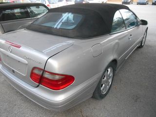 Mercedes-Benz CLK 200 2002-thumb-2