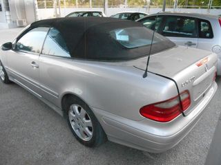 Mercedes-Benz CLK 200 2002-thumb-3