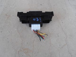 Θύρες AUX/USB Hyundai i20 2008-2012-thumb-1