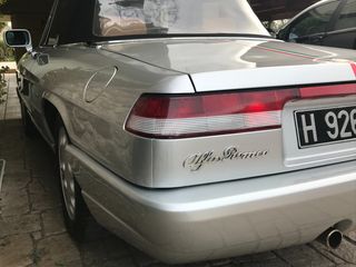Alfa Romeo Spider 1991 S4-thumb-15